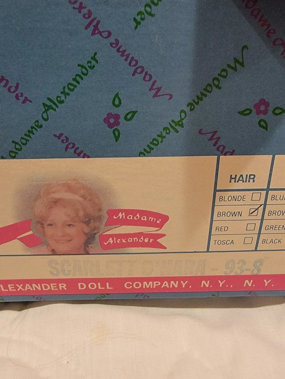 Madame Alexander Doll Scarlett O'Hara #93-8 Yellow Hoop Dress Outfit Hat in Box